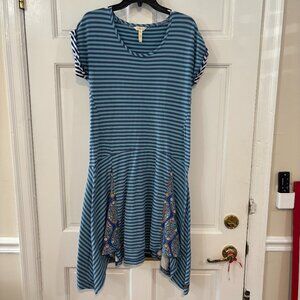 Matilda Jane Walkabout Dress, size small, like new! Blue stripes, Paisley